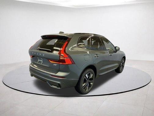 2026 Volvo XC60 B5 Core