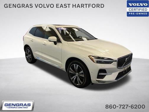 Crystal White Metallic 2023 Volvo XC60 B5 Plus Bright Theme