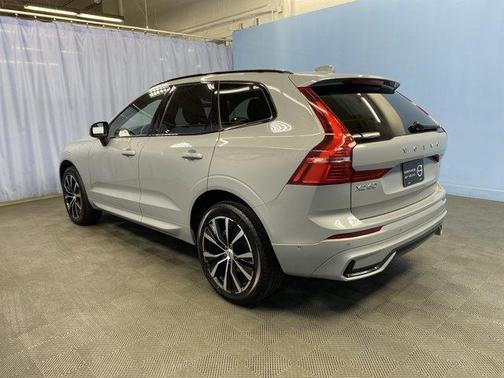 2025 Volvo XC60 B5 Plus