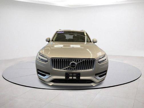 2024 Volvo XC90 B6 Ultimate Bright Theme 6-Seater