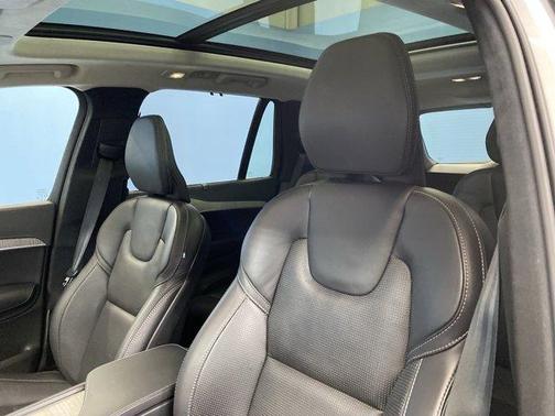 2024 Volvo XC90 B6 Ultimate Bright Theme 6-Seater