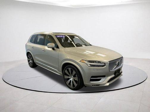 2024 Volvo XC90 B6 Ultimate Bright Theme 6-Seater