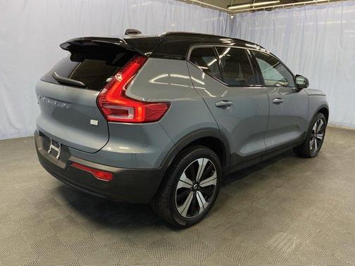 2023 Volvo XC40 Recharge Pure Electric Twin Plus