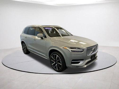 2024 Volvo XC90 B6 Plus Bright Theme 7-Seater