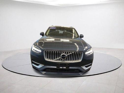 2024 Volvo XC90 B5 Core Bright Theme