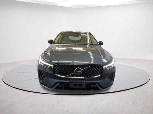 Denim Blue Metallic 2026 Volvo XC60 Plug-In Hybrid T8 Ultra