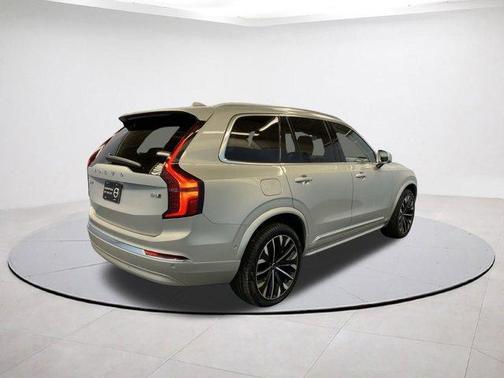 2025 Volvo XC90 B6 Plus 7-Seater