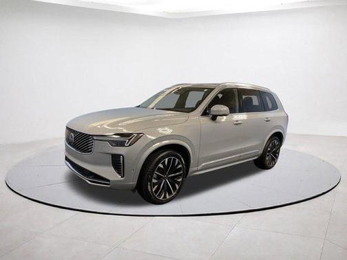 2025 Volvo XC90 B6 Plus 7-Seater
