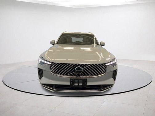 2026 Volvo XC90 B6 Core