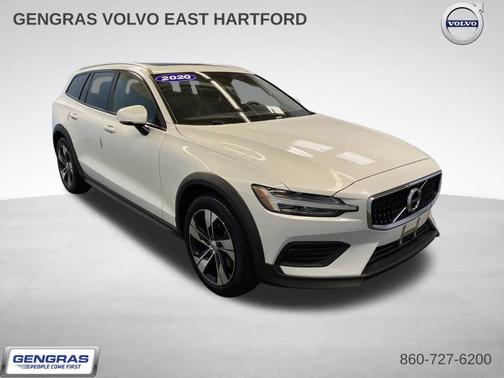 2020 Volvo V60 Cross Country T5