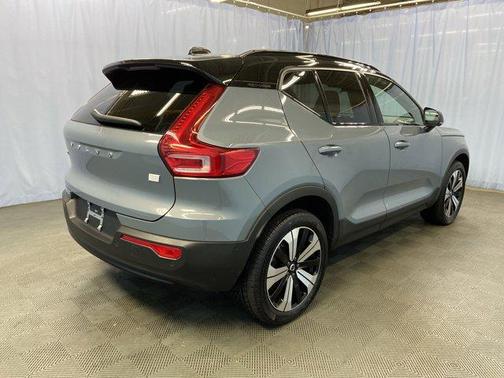 2023 Volvo XC40 Recharge Pure Electric Twin Plus