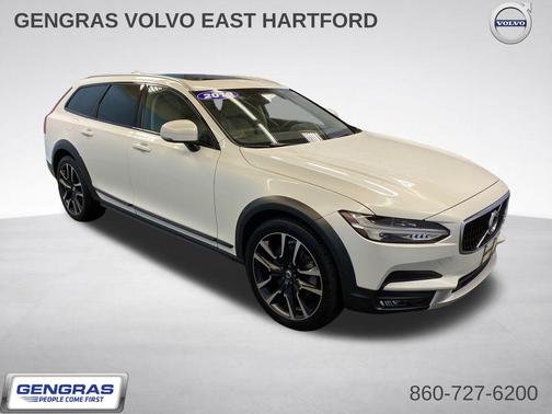 Crystal White Pearl 2018 Volvo V90 Cross Country T5