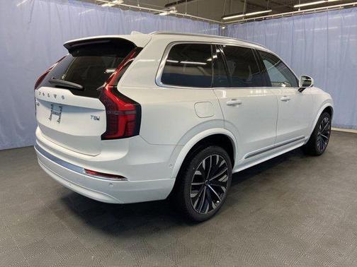 2025 Volvo XC90 Plug-In Hybrid T8 Plus 7-Seater
