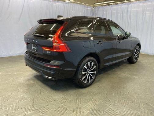 2025 Volvo XC60 B5 Core