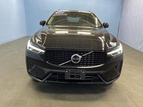 2025 Volvo XC60 B5 Core