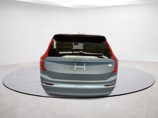 2023 Volvo XC90 Recharge Plug-In Hybrid T8 Plus Bright Theme 7-Seater