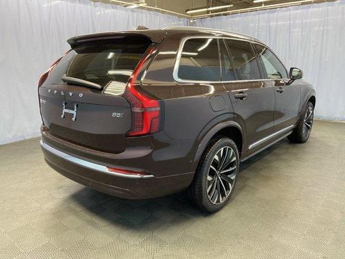 2026 Volvo XC90 PLUS