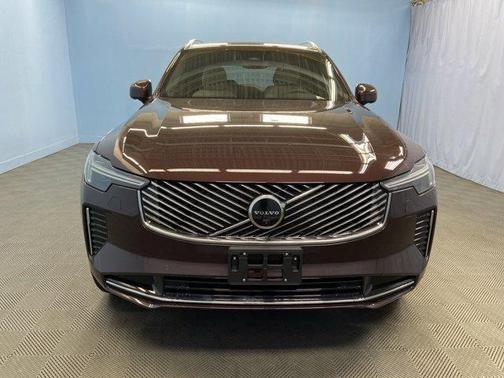 2026 Volvo XC90 PLUS