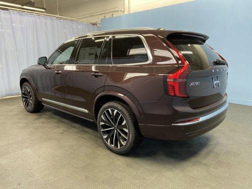 2026 Volvo XC90 PLUS