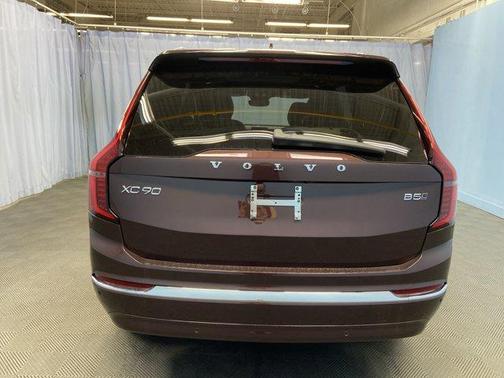 2026 Volvo XC90 PLUS