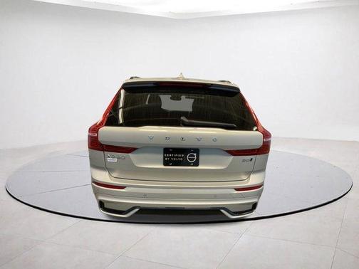 2025 Volvo XC60 B5 Core