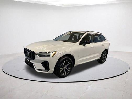 2025 Volvo XC60 B5 Core