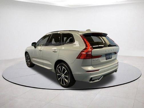 2025 Volvo XC60 B5 Plus