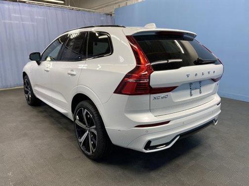 2025 Volvo XC60 Plug-In Hybrid T8 Ultra