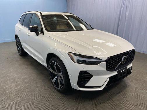 2025 Volvo XC60 Plug-In Hybrid T8 Ultra
