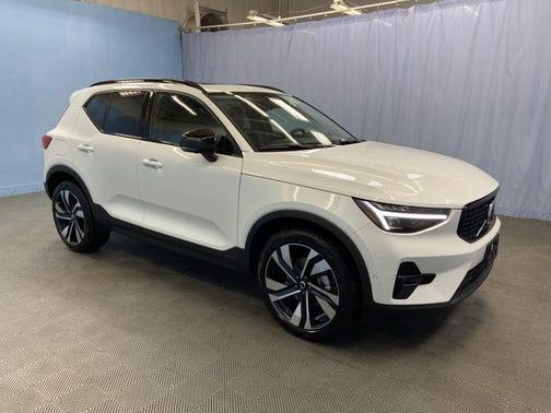 2026 Volvo XC40 ULTRA