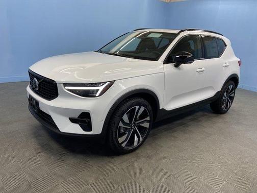 2026 Volvo XC40 ULTRA