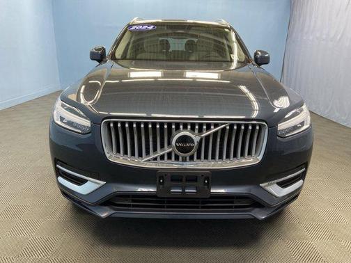 2024 Volvo XC90 B5 Core Bright Theme