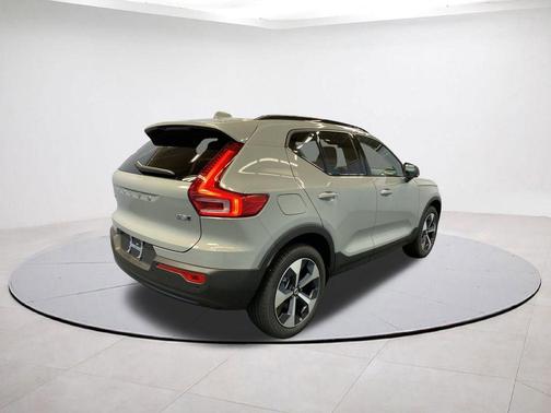 Gray Metallic 2026 Volvo XC40 B5 Core
