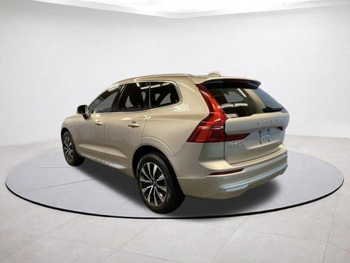 2023 Volvo XC60 B5 Plus Bright Theme