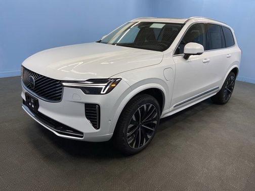 2025 Volvo XC90 Plug-In Hybrid T8 Plus 7-Seater