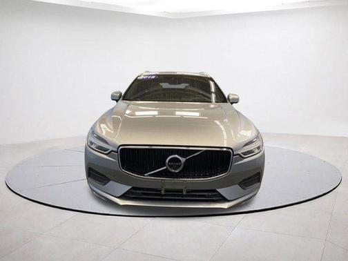 2018 Volvo XC60 T6 Momentum