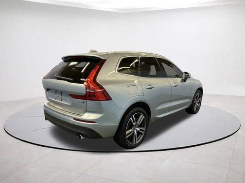 2018 Volvo XC60 T6 Momentum