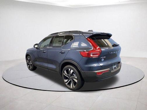 2026 Volvo XC40 B5 Ultra