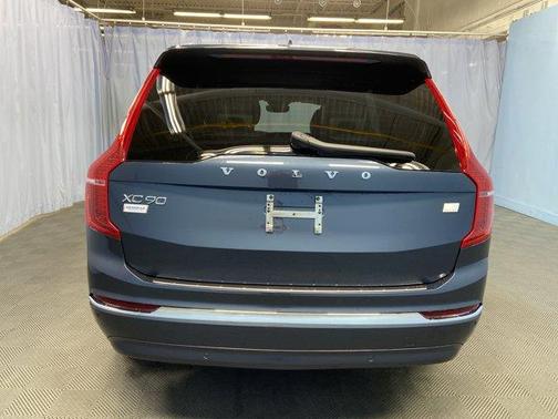 2023 Volvo XC90 Recharge Plug-In Hybrid T8 Ultimate Bright Theme 7-Seater