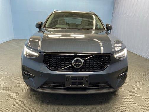2026 Volvo XC40 ULTRA