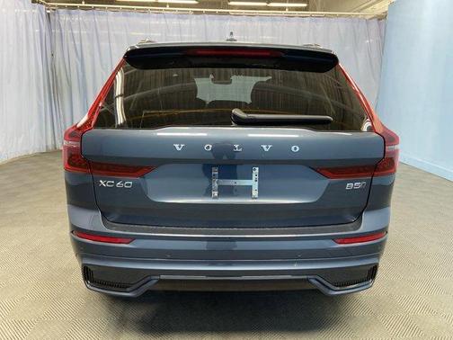 2026 Volvo XC60 B5 Core