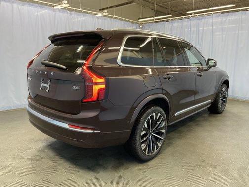 2026 Volvo XC90 PLUS