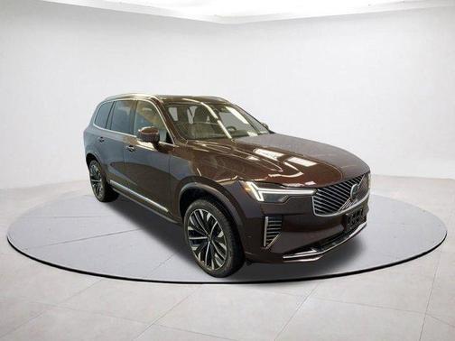 2026 Volvo XC90 B6 Plus 6-Seater