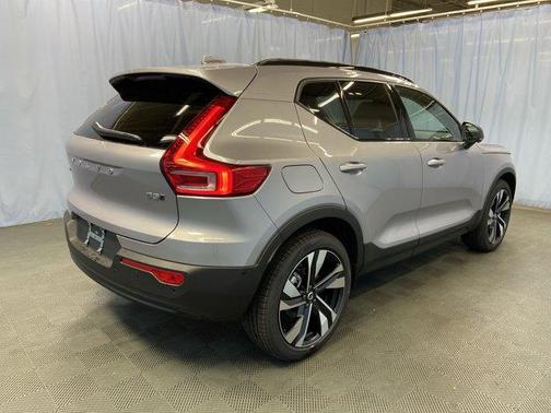 2026 Volvo XC40 ULTRA