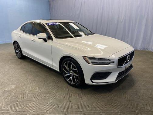 2020 Volvo S60 T5 Momentum