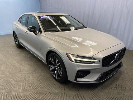 2025 Volvo S60 B5 Core