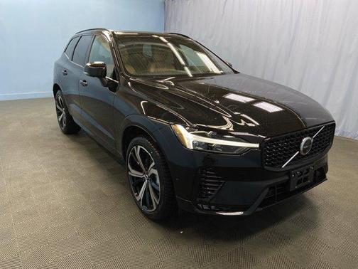2025 Volvo XC60 B5 Ultra