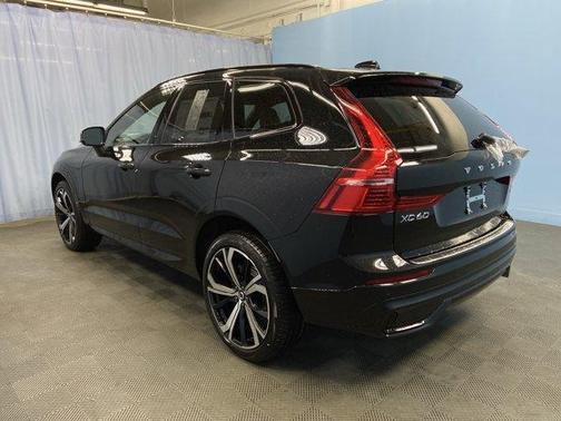 2025 Volvo XC60 B5 Ultra