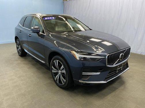 2023 Volvo XC60 B5 Plus Bright Theme