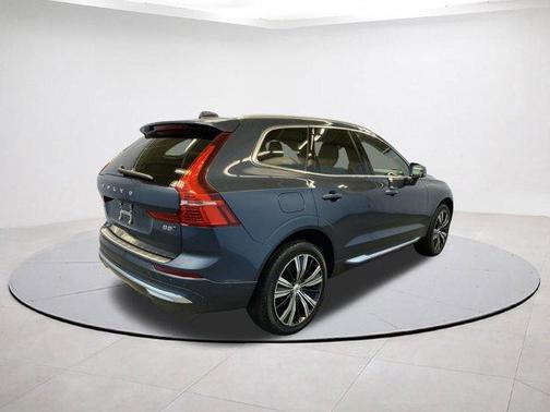 2023 Volvo XC60 B5 Plus Bright Theme